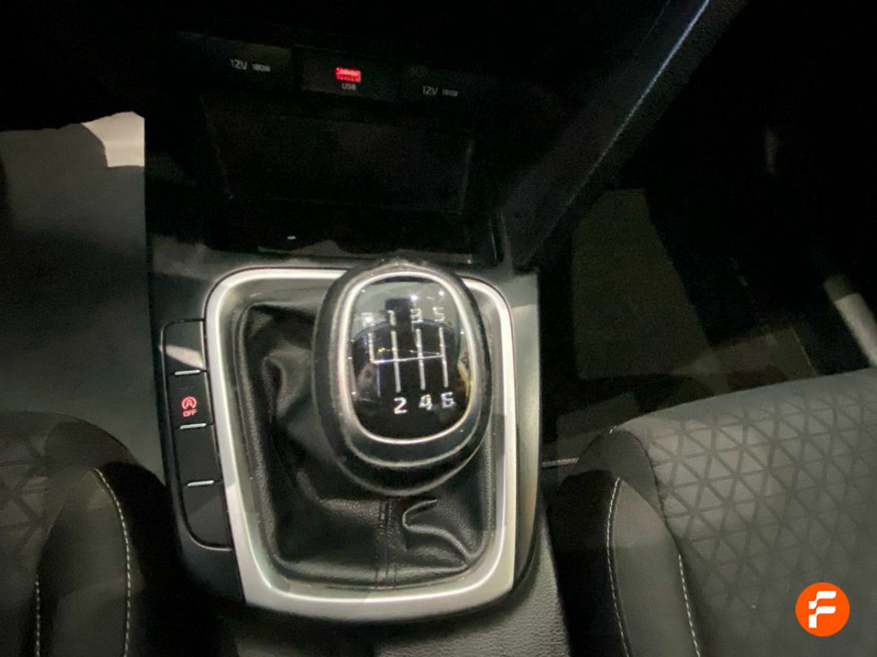 Foto Kia XCeed 14