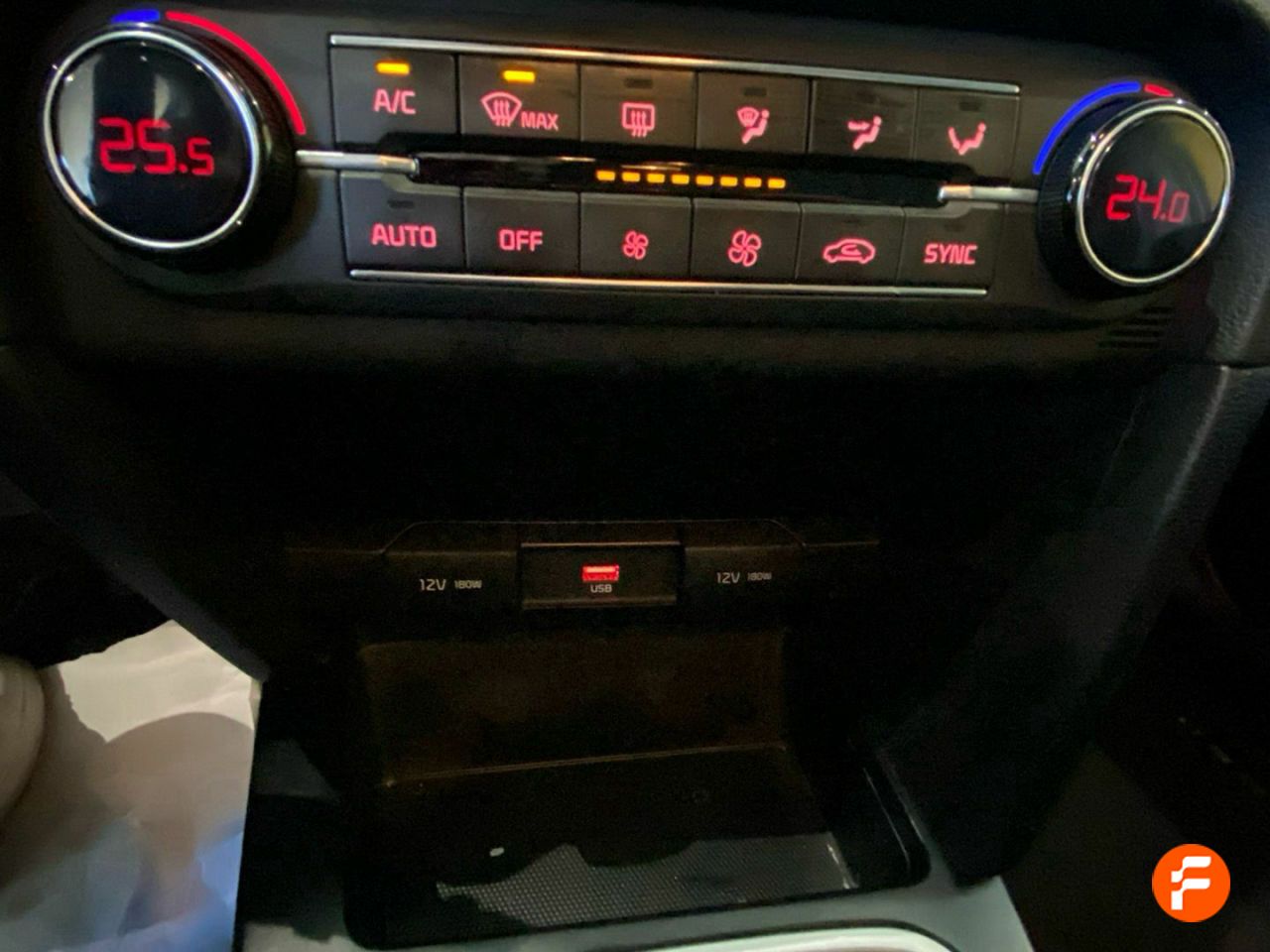 Foto Kia XCeed 15