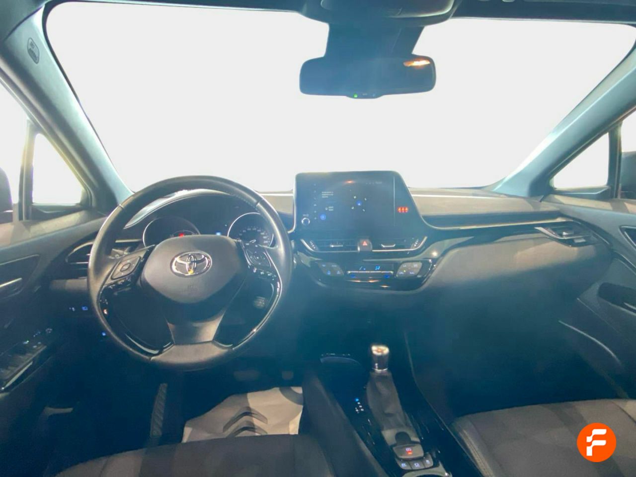 Foto Toyota C-HR 10