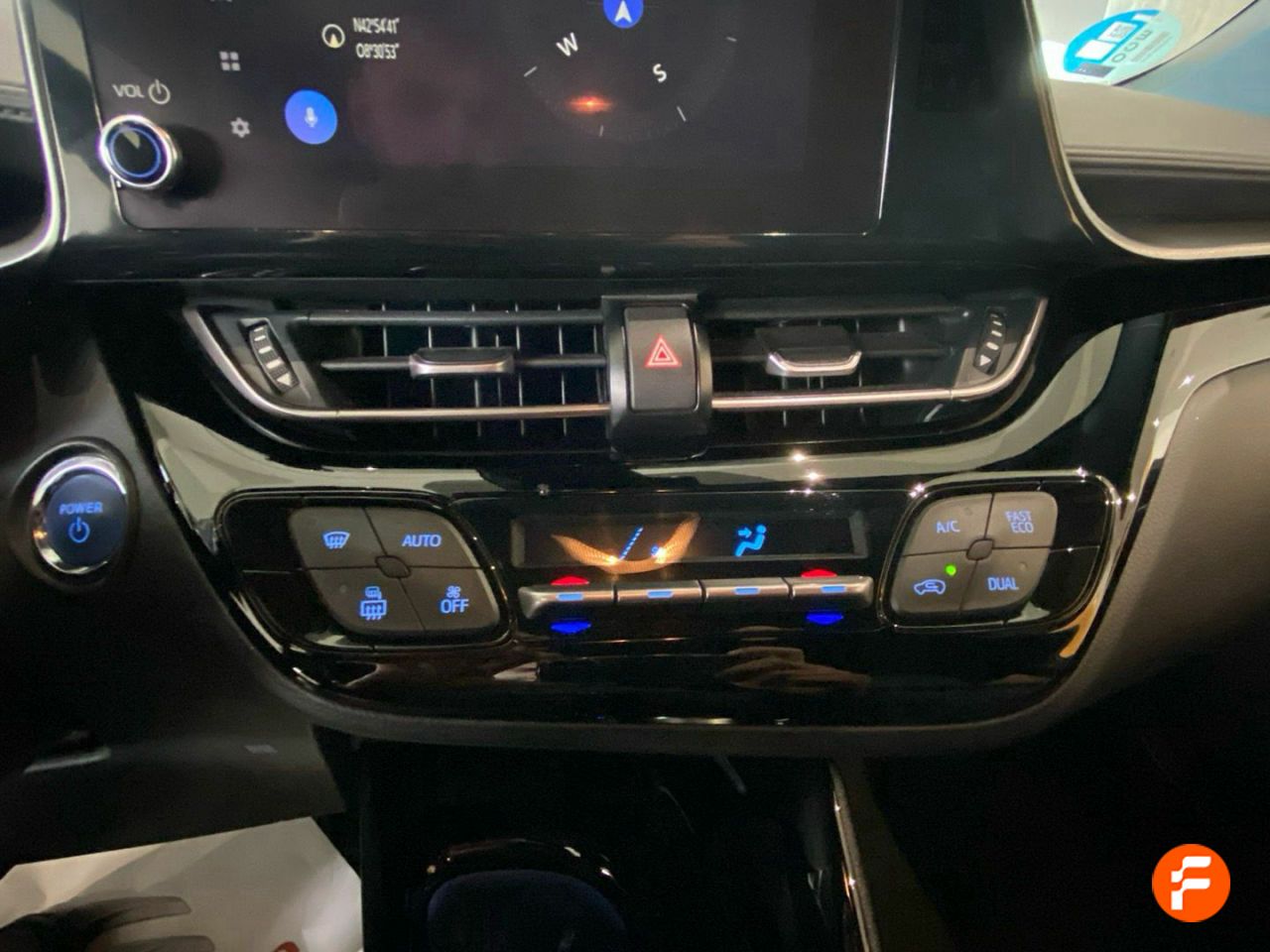 Foto Toyota C-HR 14