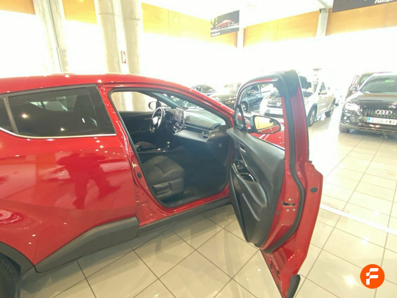 Foto Toyota C-HR 18