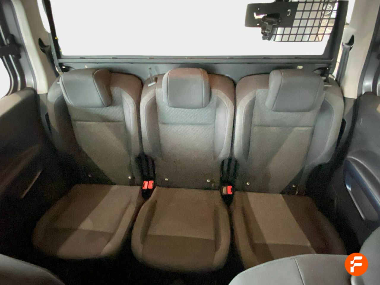 Foto Peugeot Rifter 19