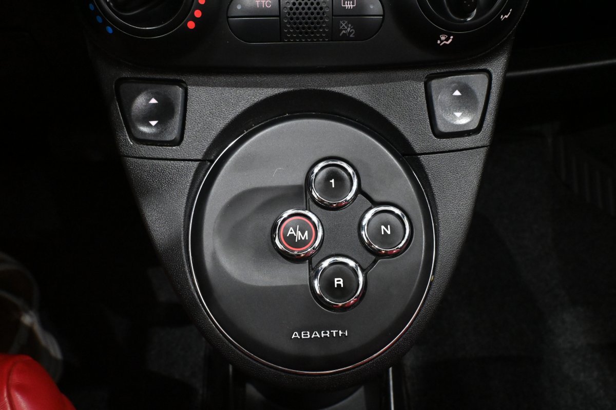 Foto Abarth 500C 18 Foto Abarth 500C 18