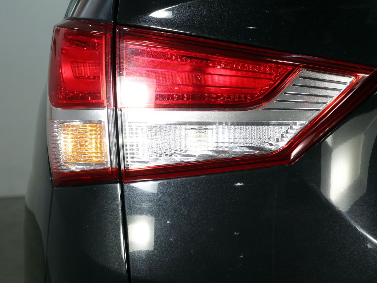 Foto SsangYong Rodius 9