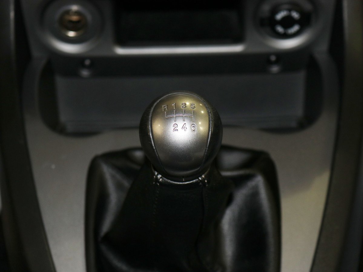 Foto SsangYong Rodius 24