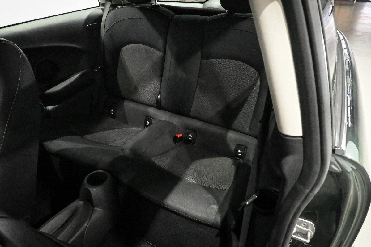 Foto Mini 3 Puertas 11