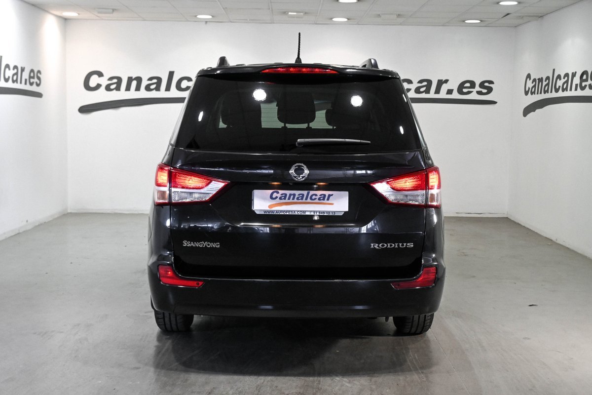 Foto SsangYong Rodius 5