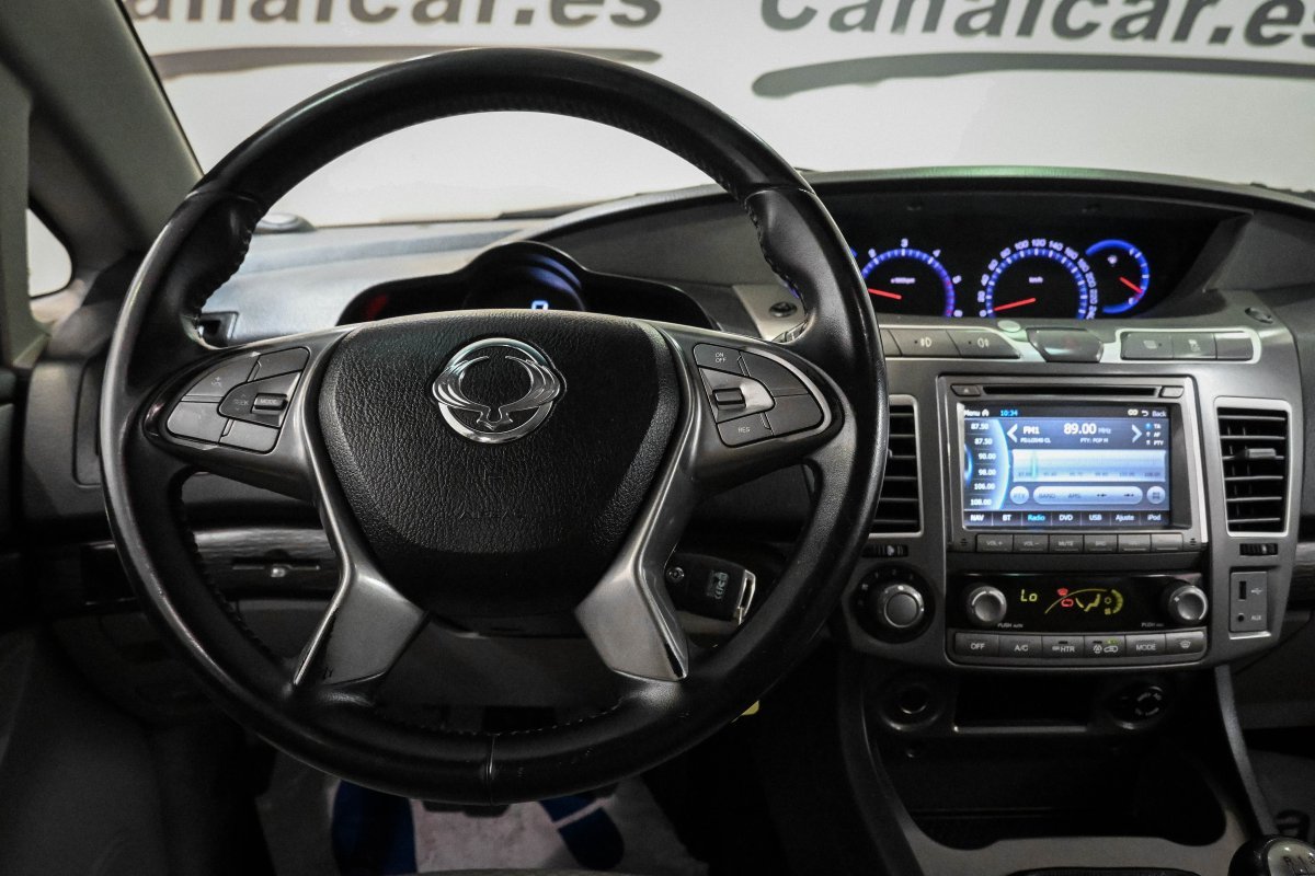 Foto SsangYong Rodius 9