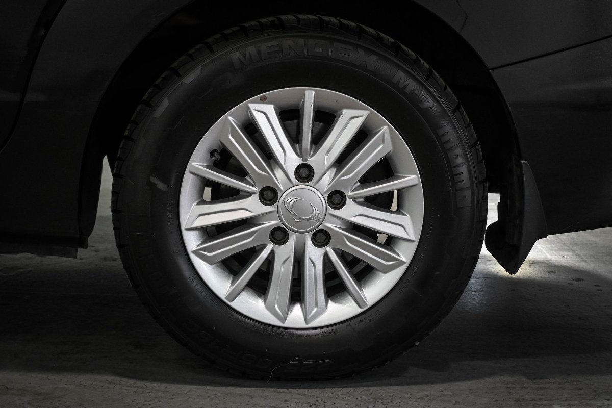 Foto SsangYong Rodius 30