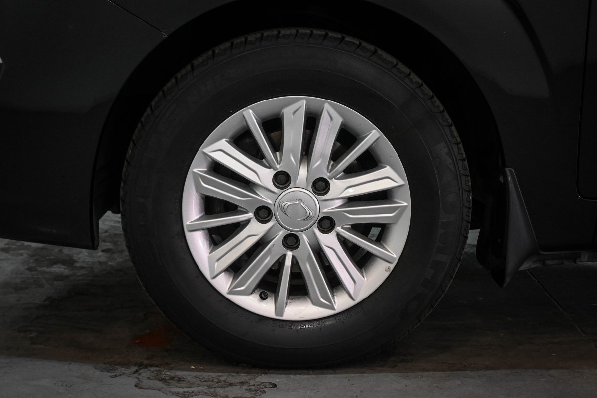 Foto SsangYong Rodius 31