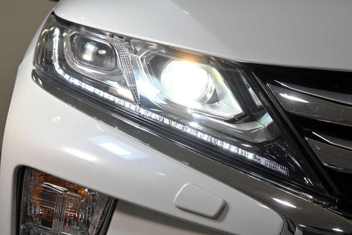 Foto Mitsubishi Eclipse Cross 11