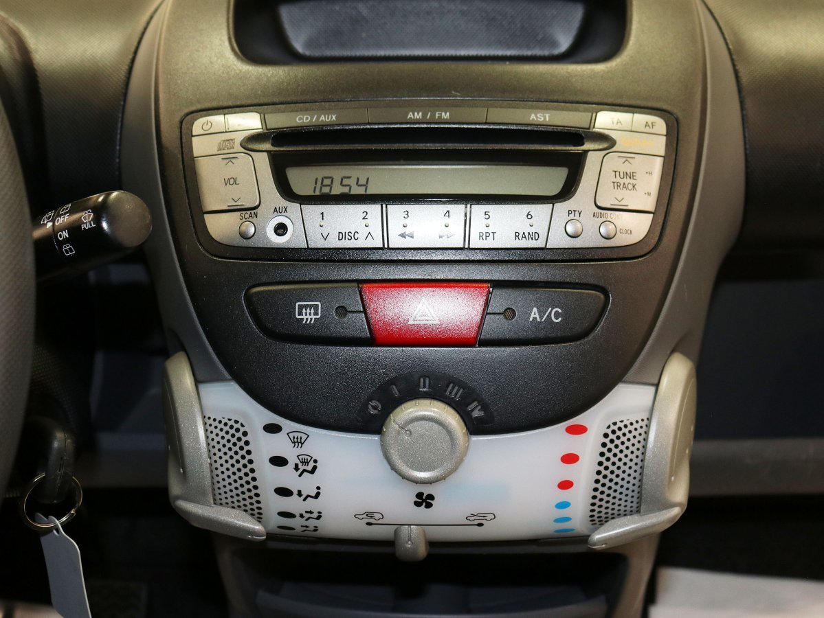 Foto Toyota Aygo 12