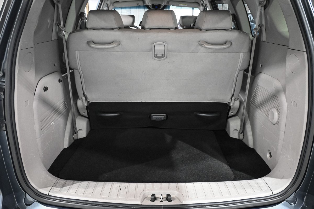 Foto SsangYong Rodius 8