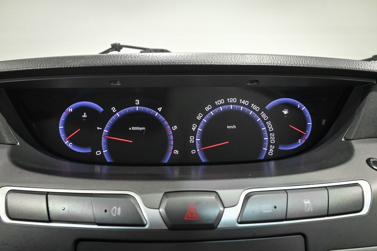 Foto SsangYong Rodius 14