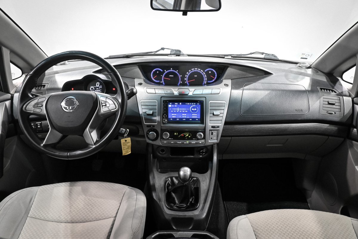 Foto SsangYong Rodius 19