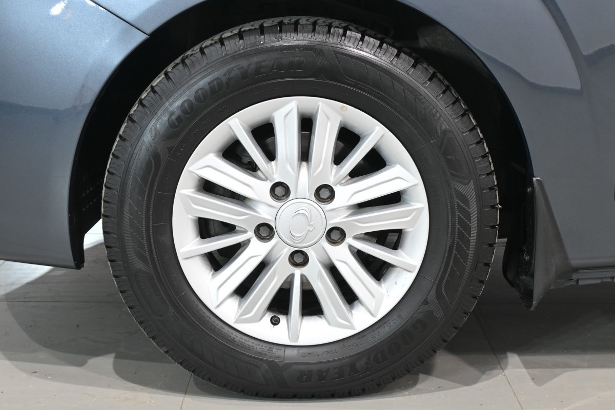 Foto SsangYong Rodius 29