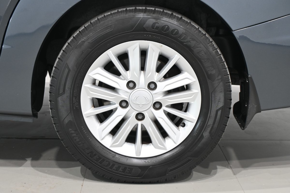 Foto SsangYong Rodius 30