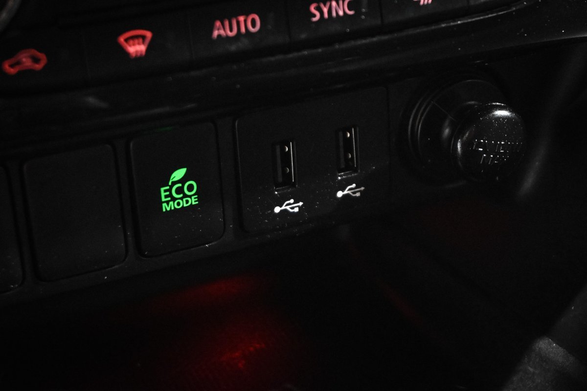 Foto Mitsubishi Eclipse Cross 25