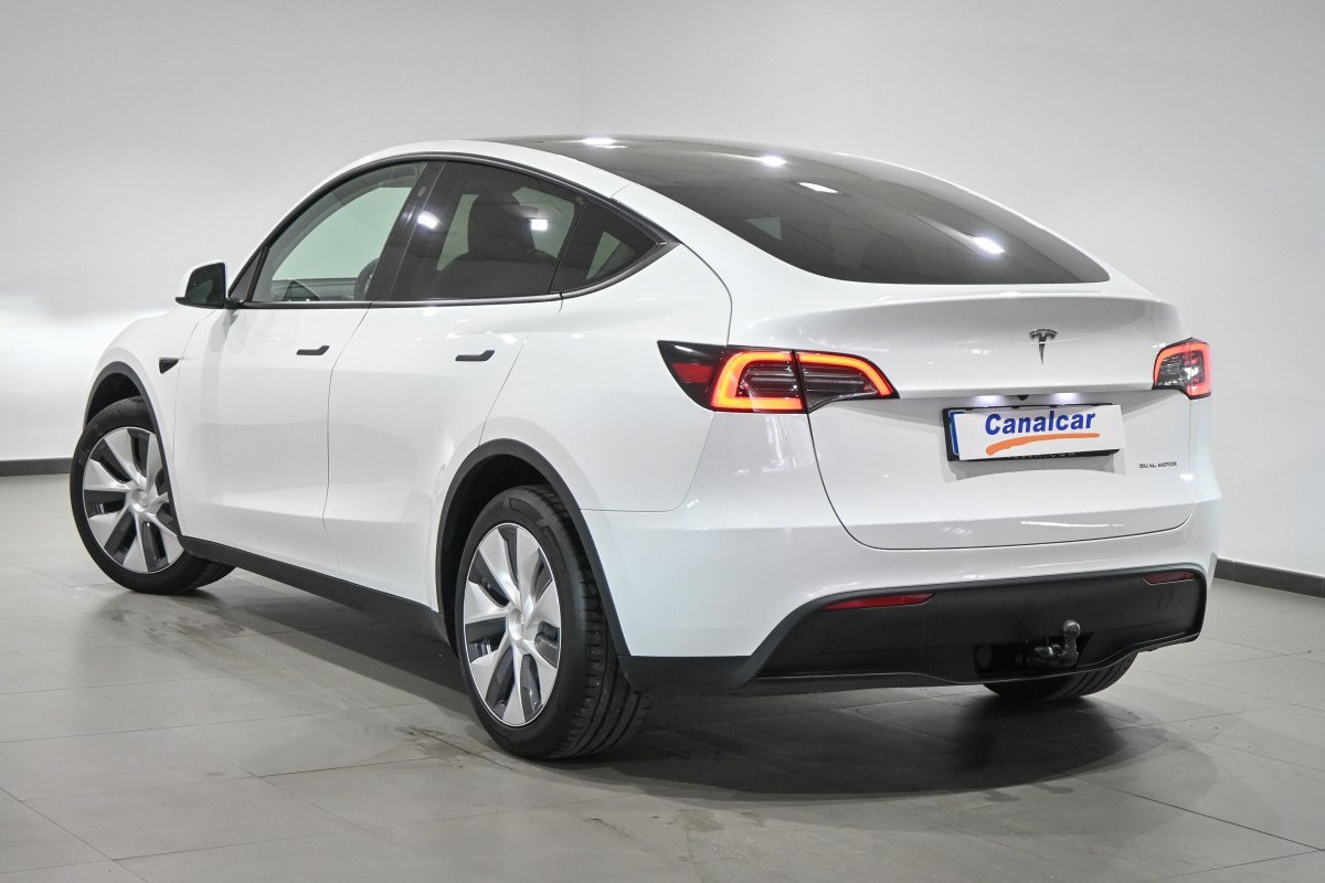 Foto Tesla Model Y 6