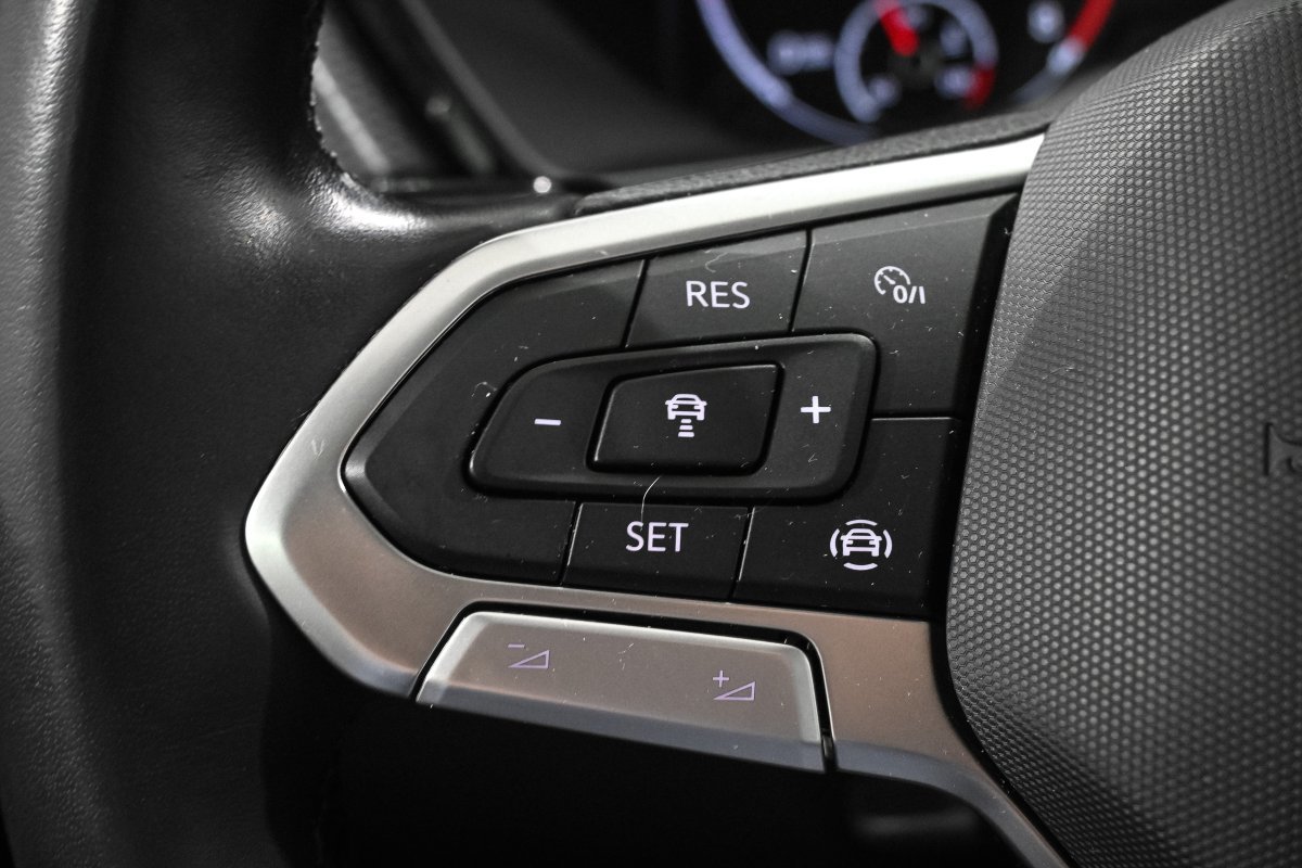 Foto Volkswagen T-Cross 24