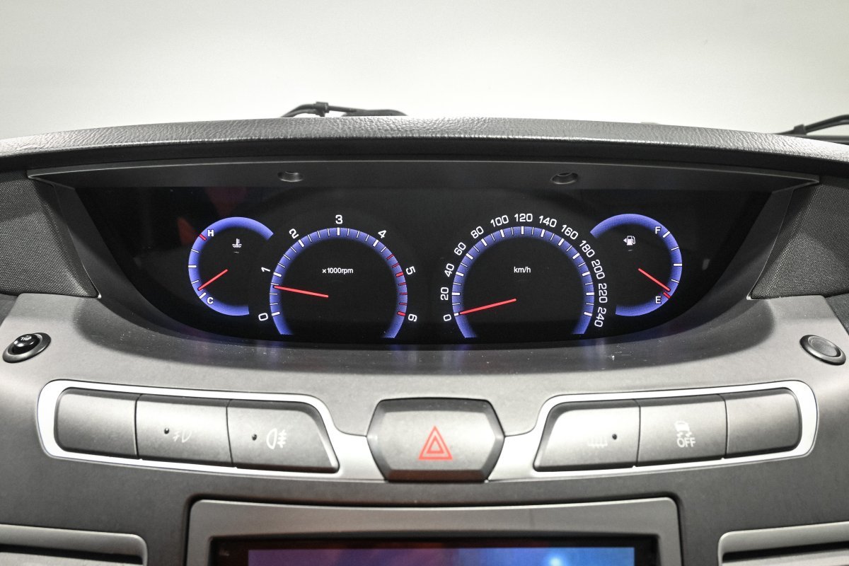 Foto SsangYong Rodius 13