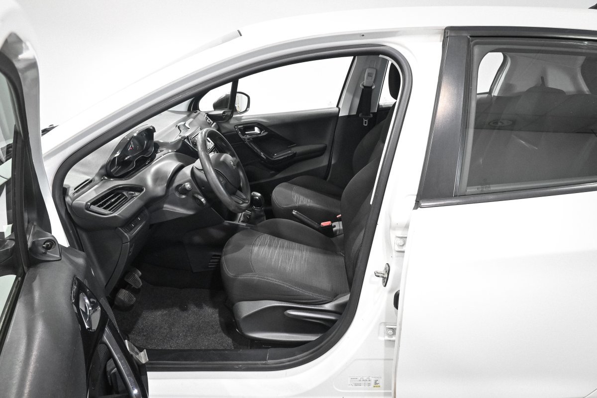 Foto Peugeot 208 9