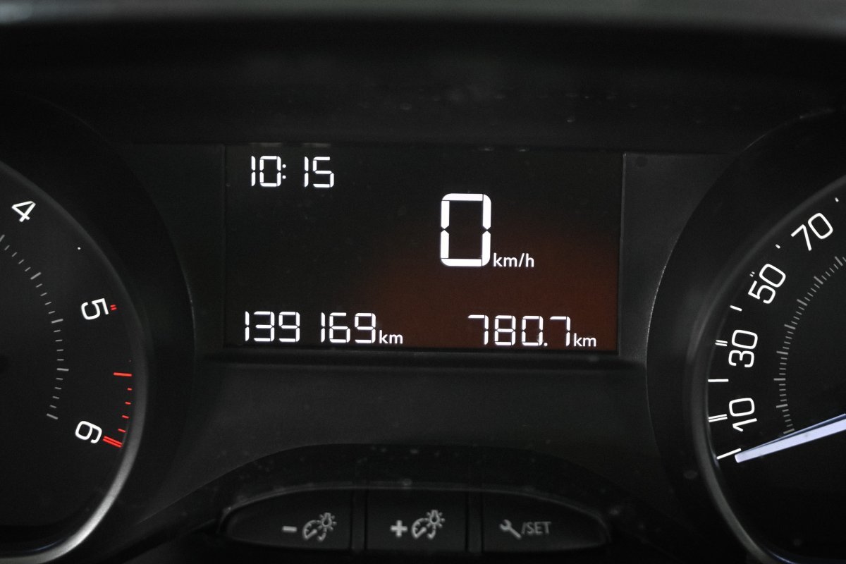 Foto Peugeot 208 11