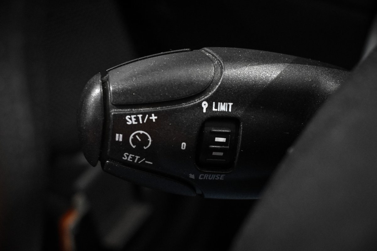 Foto Peugeot 208 18