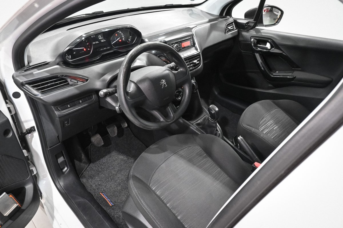 Foto Peugeot 208 8