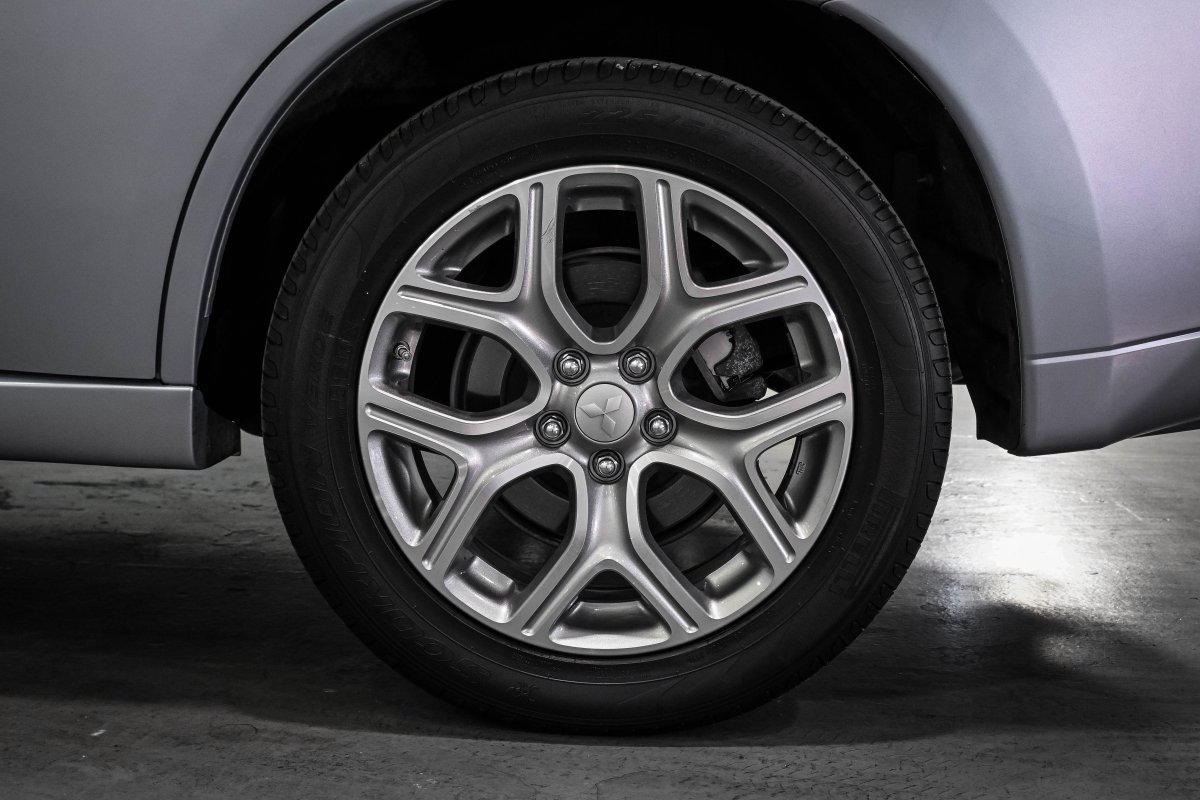 Foto Mitsubishi Outlander 25