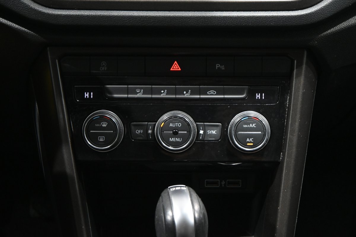 Foto Volkswagen T-Roc 17