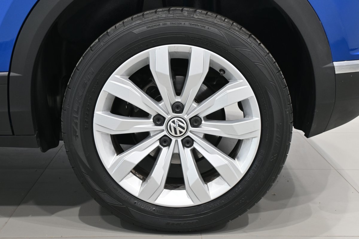 Foto Volkswagen T-Roc 28