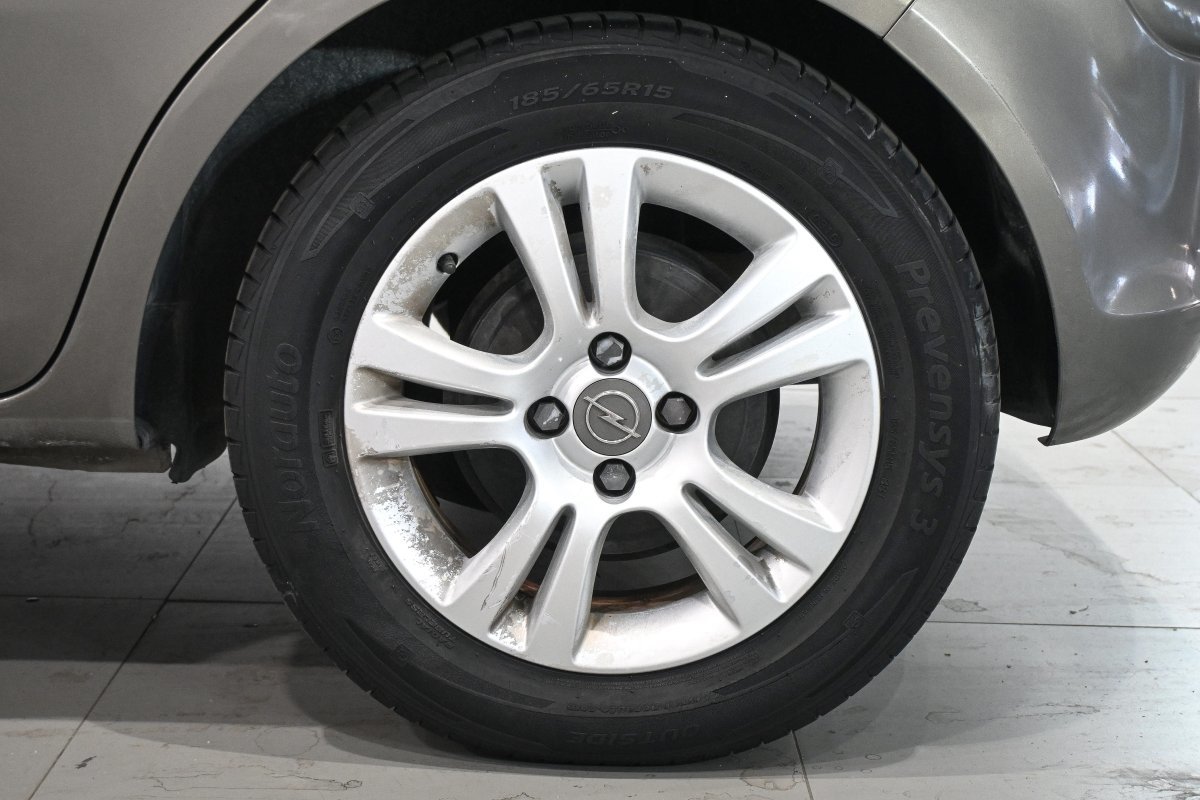 Foto Opel Corsa 26
