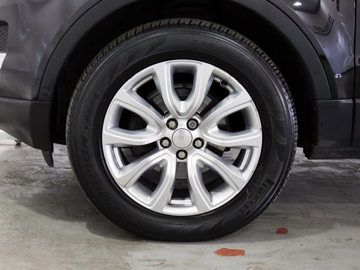 Foto Land-Rover Range Rover Evoque 32