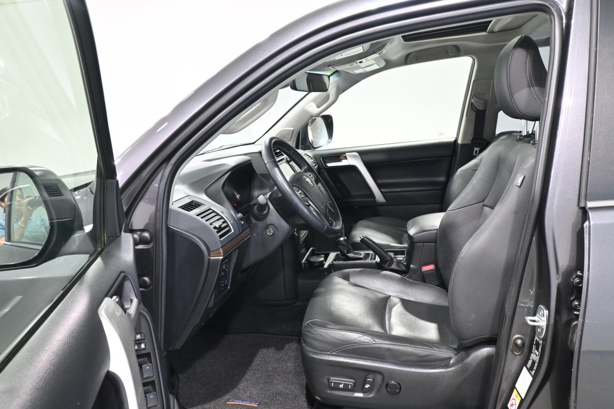 Foto Toyota Land Cruiser 11
