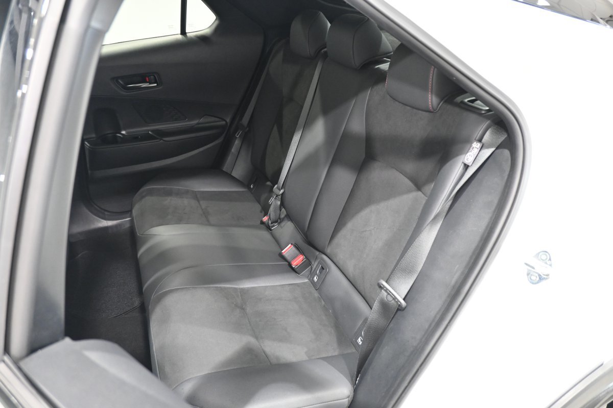 Foto Toyota C-HR 12