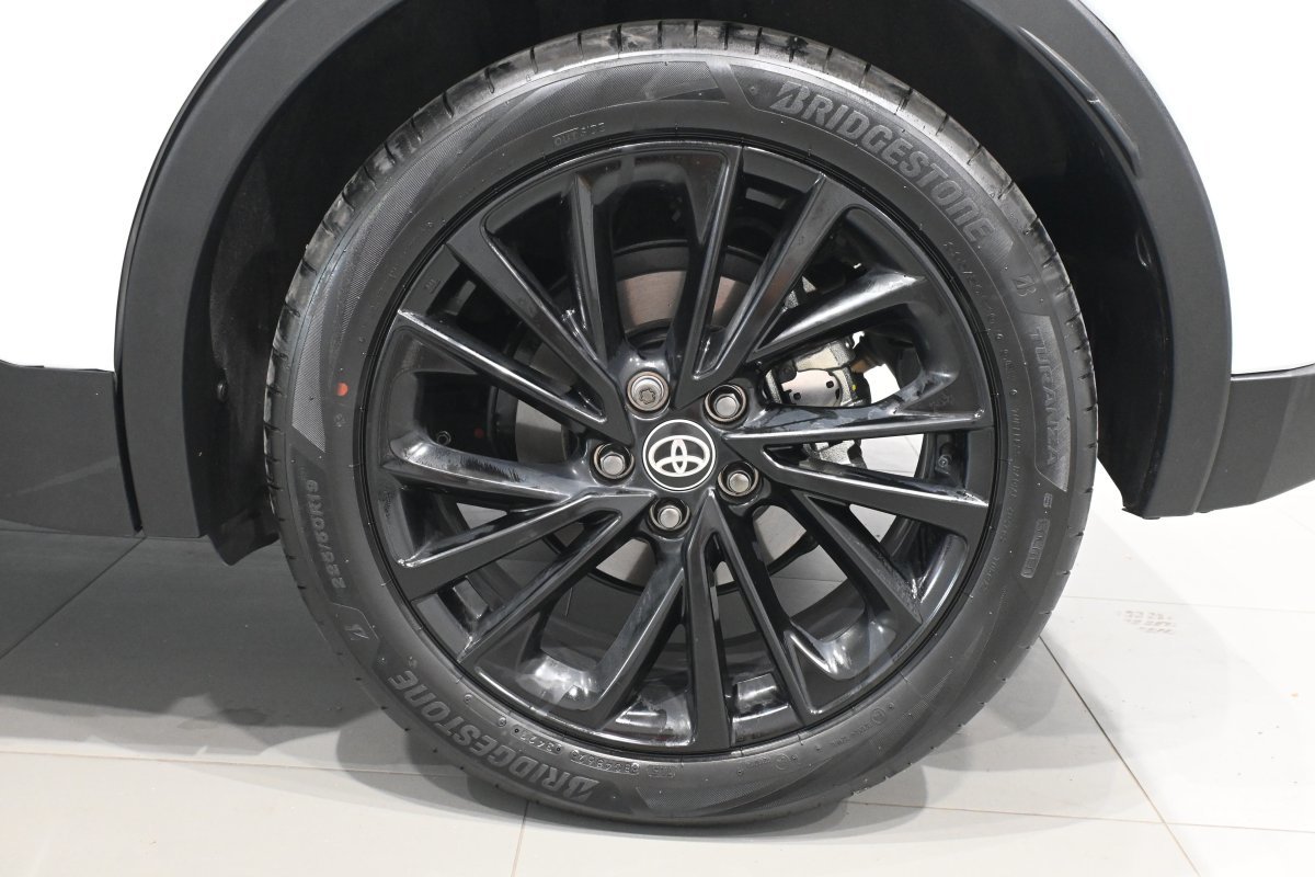 Foto Toyota C-HR 29