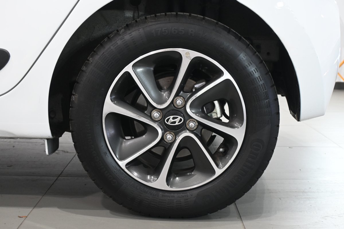 Foto Hyundai i10 27