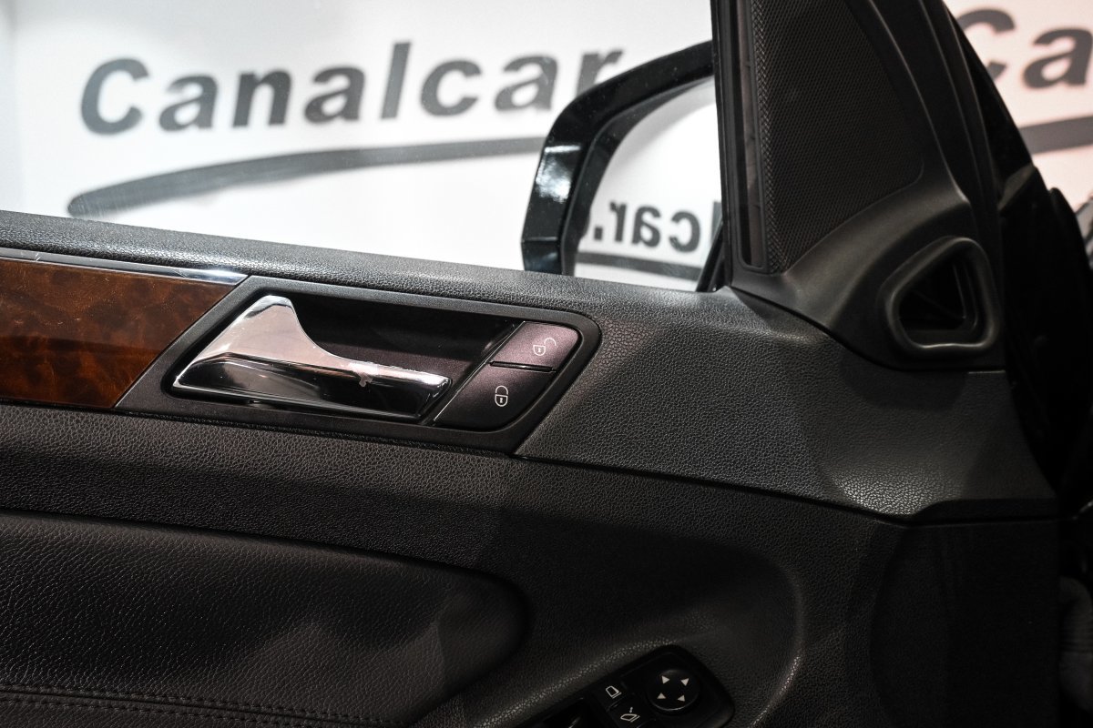 Foto Mercedes-Benz Clase M 21