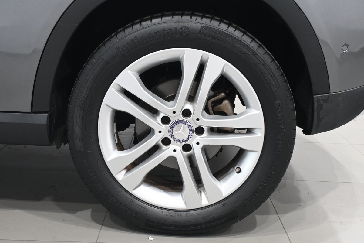 Foto Mercedes-Benz Clase GLA 29