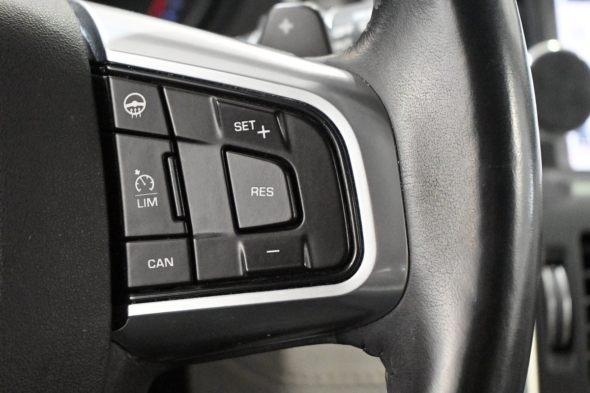 Foto Land-Rover Discovery Sport 32