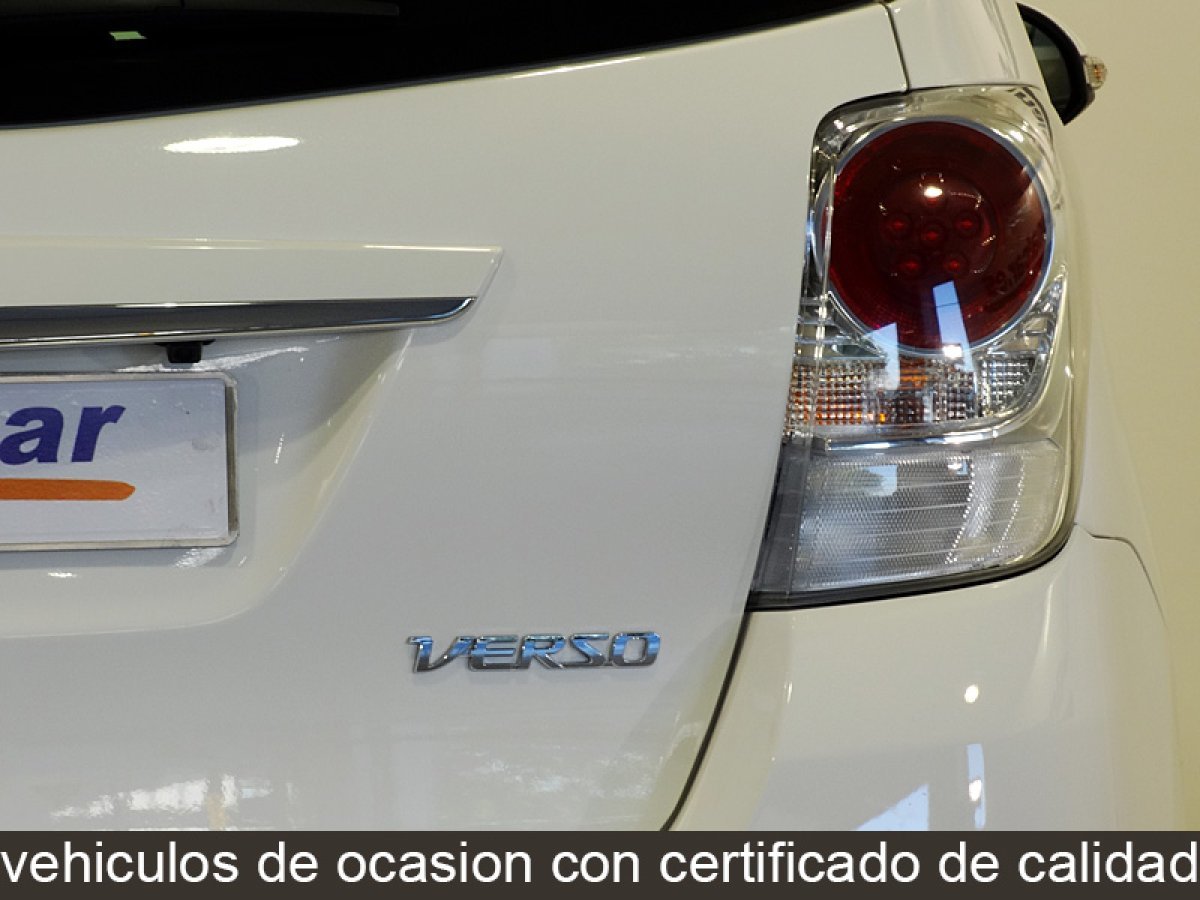 Foto Toyota Corolla Verso 14