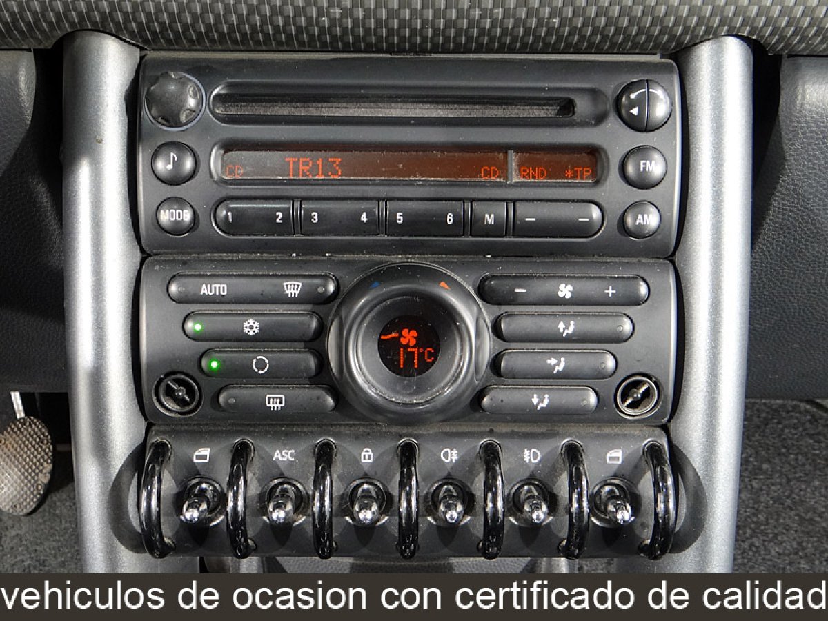 Foto Mini 3 Puertas 26