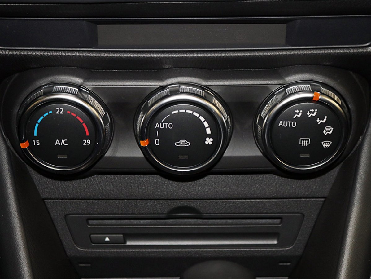 Foto Mazda CX-3 21