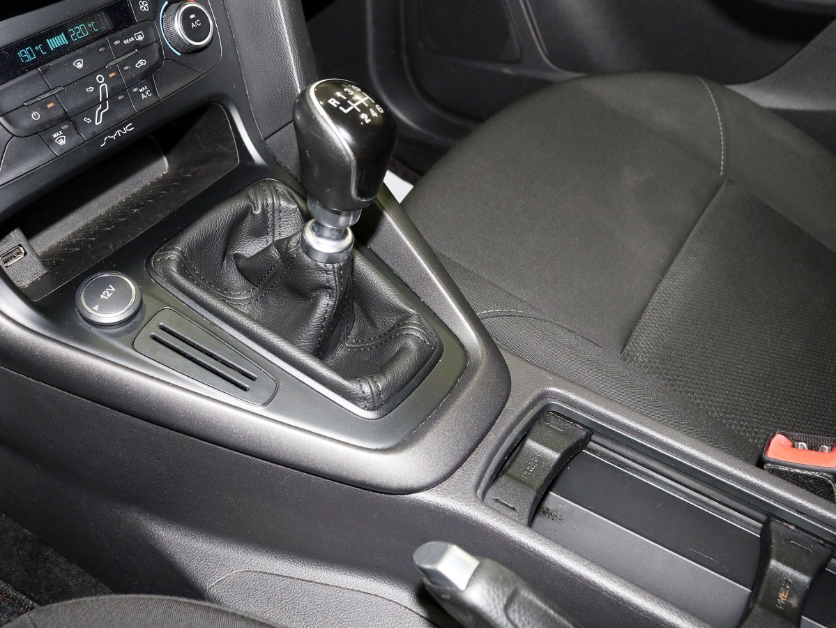 Foto Ford Focus 14 Foto Ford Focus 14