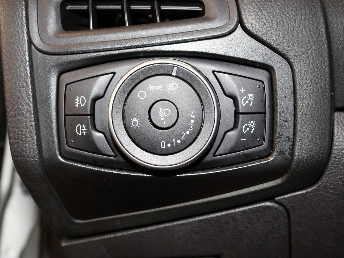 Foto Ford Focus 16 Foto Ford Focus 16