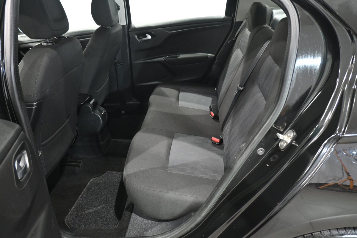 Foto Citroën C-Elysèe 11
