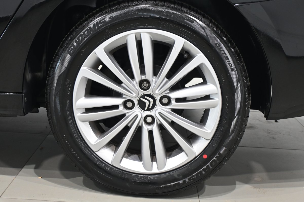 Foto Citroën C-Elysèe 24