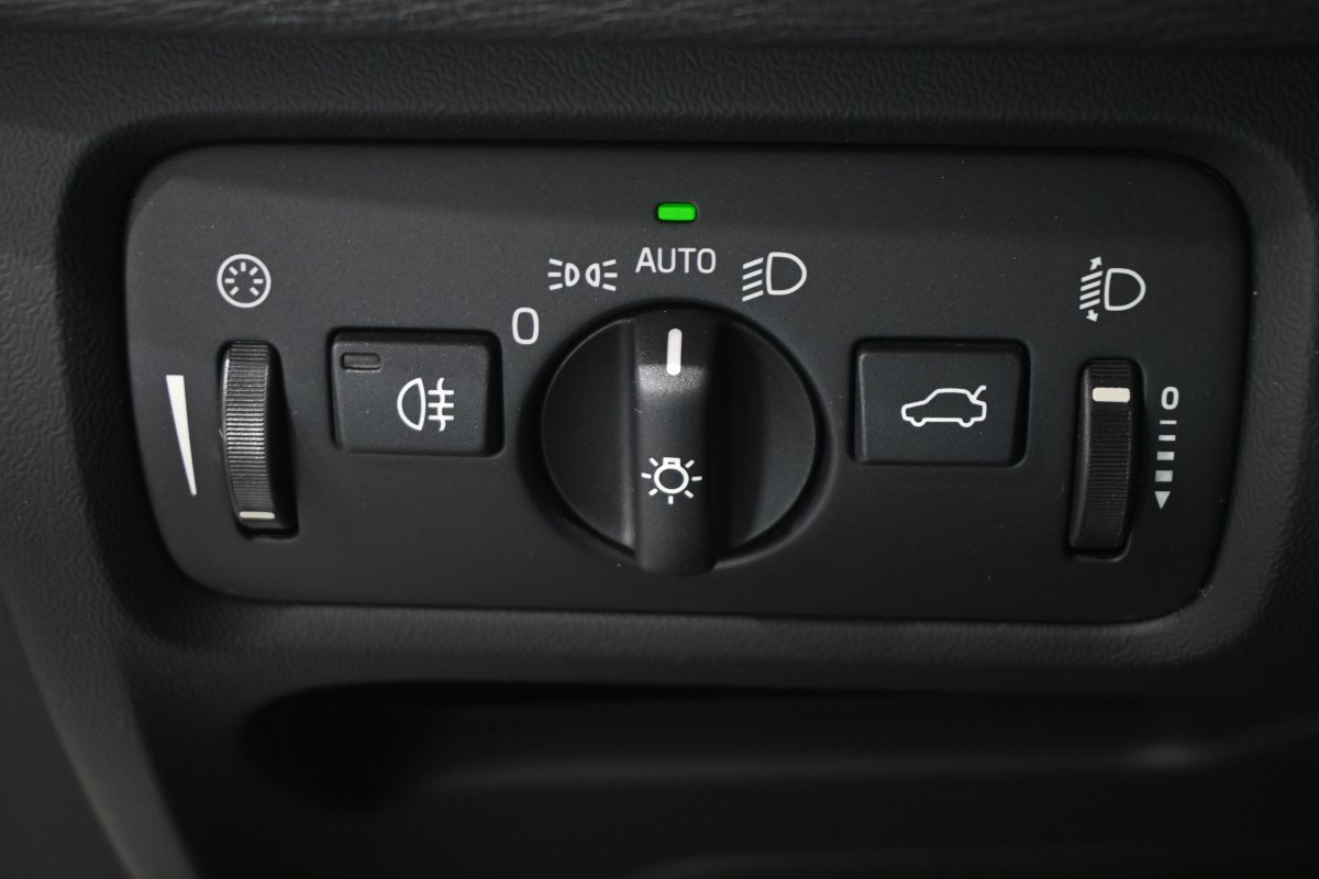 Foto Volvo V40 25 Foto Volvo V40 25