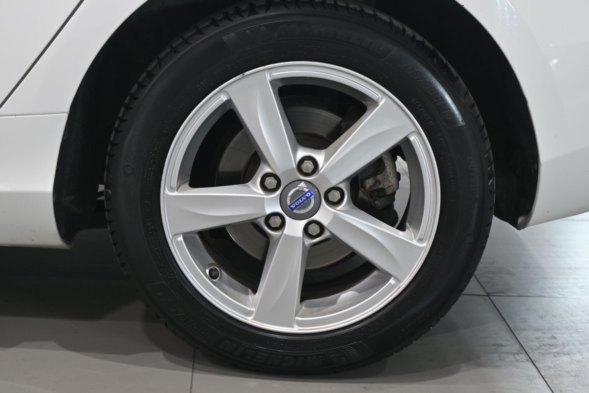 Foto Volvo V40 28 Foto Volvo V40 28